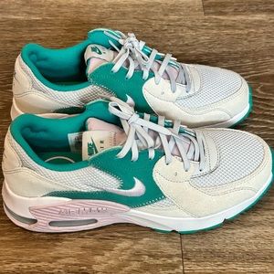 Women’s Nike Air Max LIKE NEW size 8.5